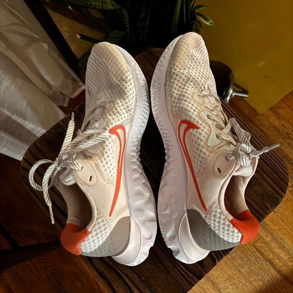 Nike Renew Run Women's Running Shoes‎ White Coral Size 9 - Picture 5 of 8